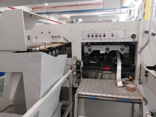 Automatic die cutting machine